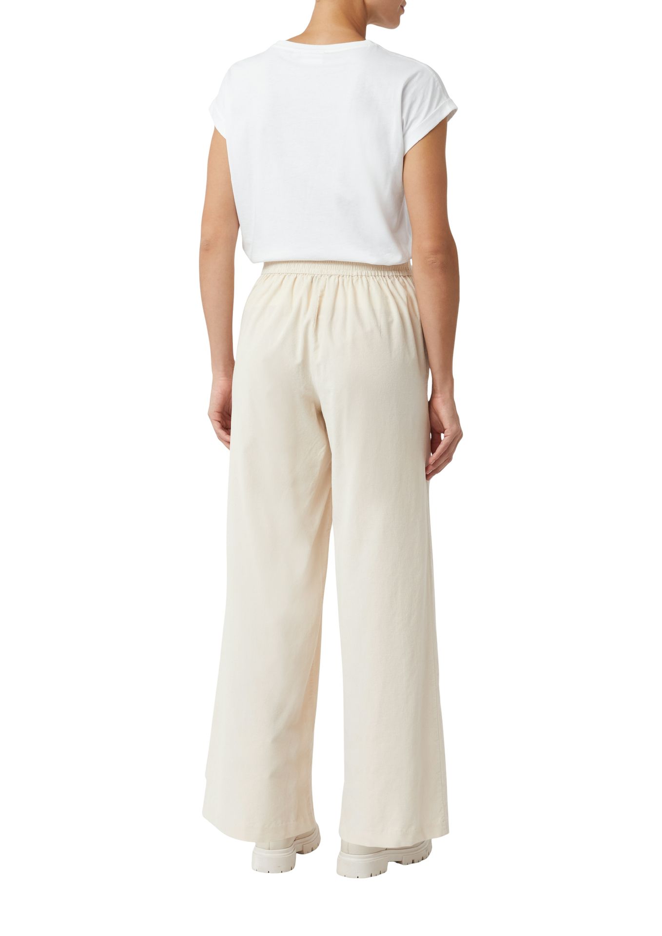 Feincord-Hose im Marlene-Stil