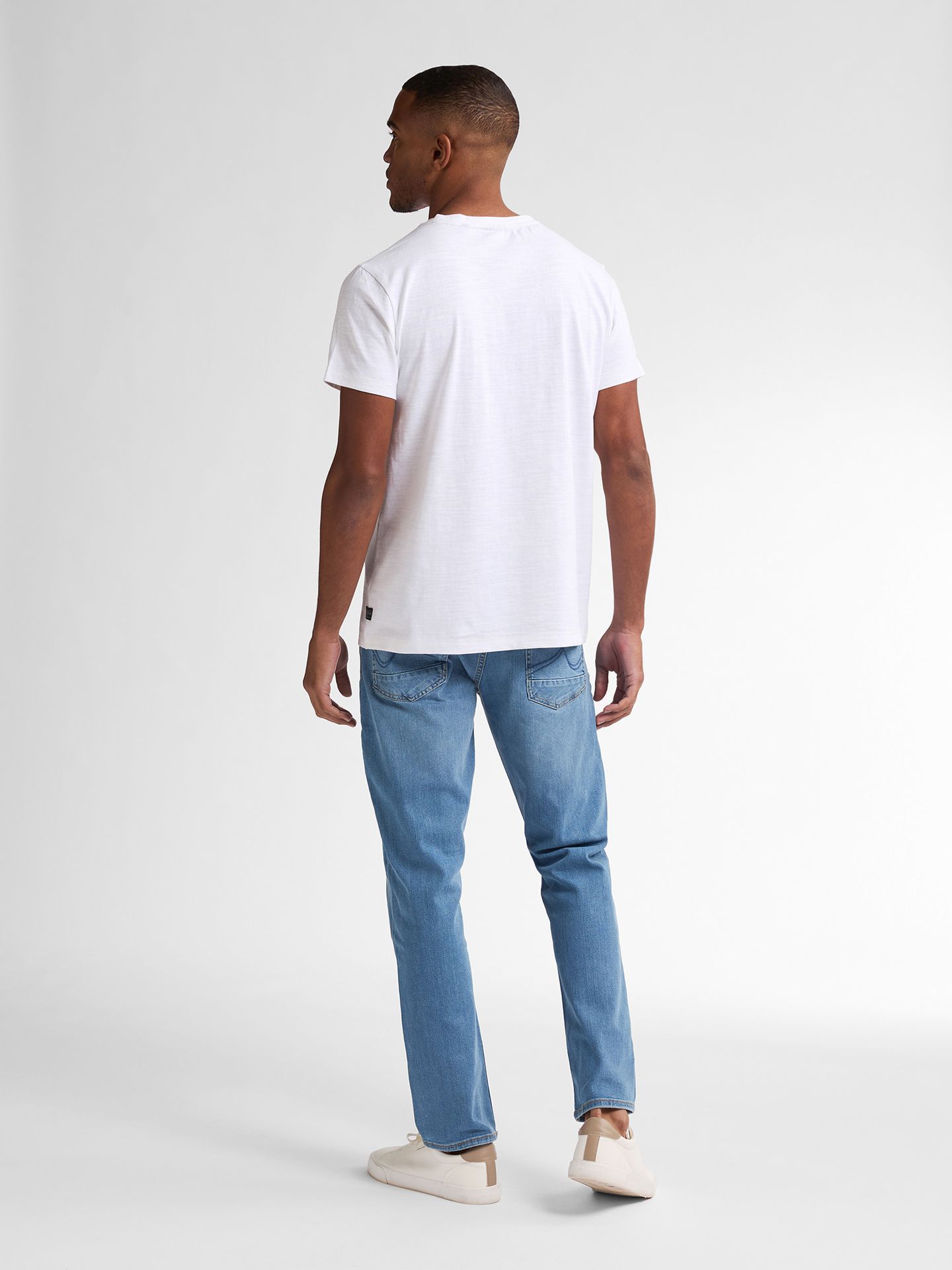 T-Shirt  V-Neck