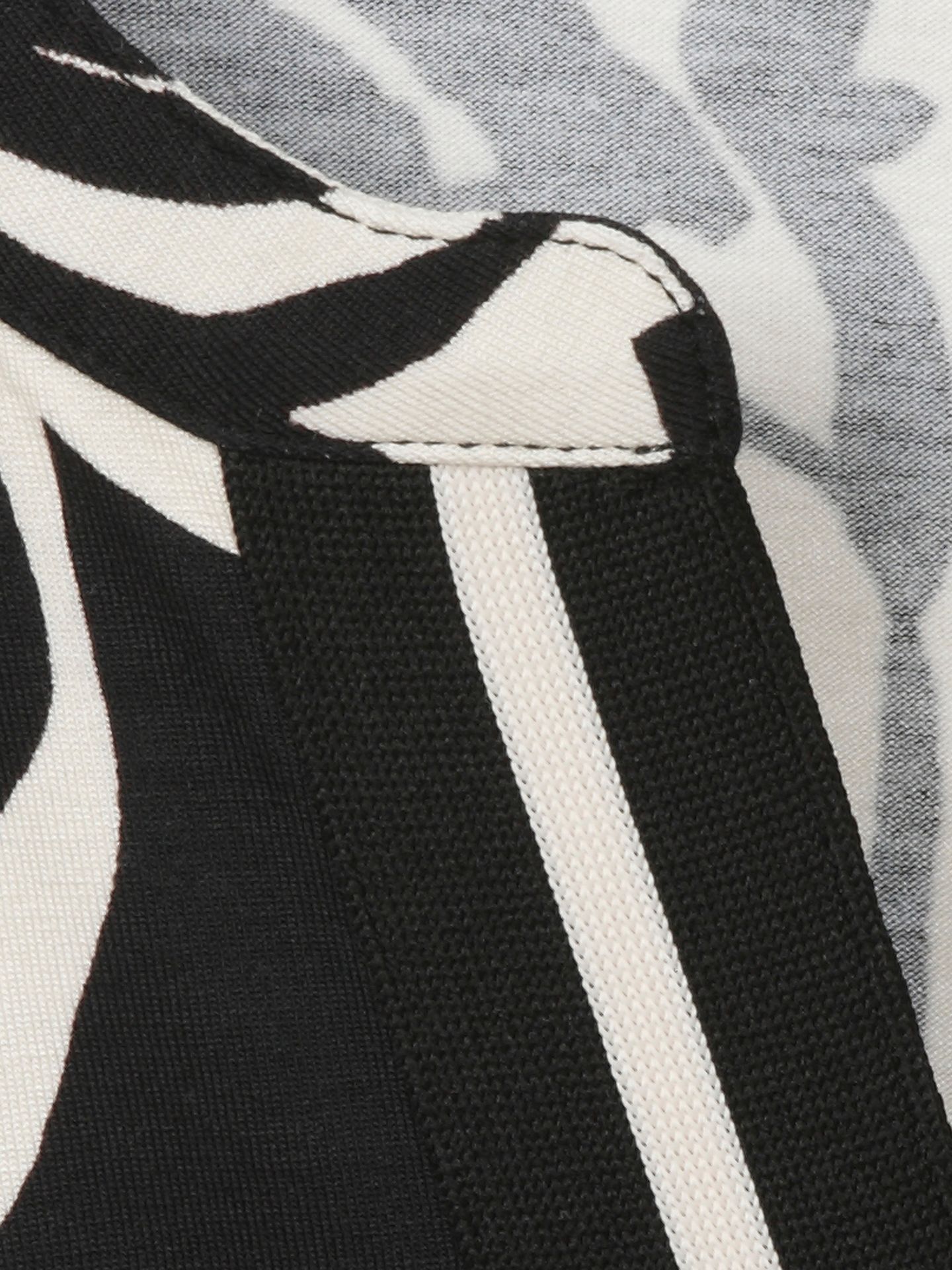 3/4 Arm-Shirt mit Allover-Druck aus Viskose