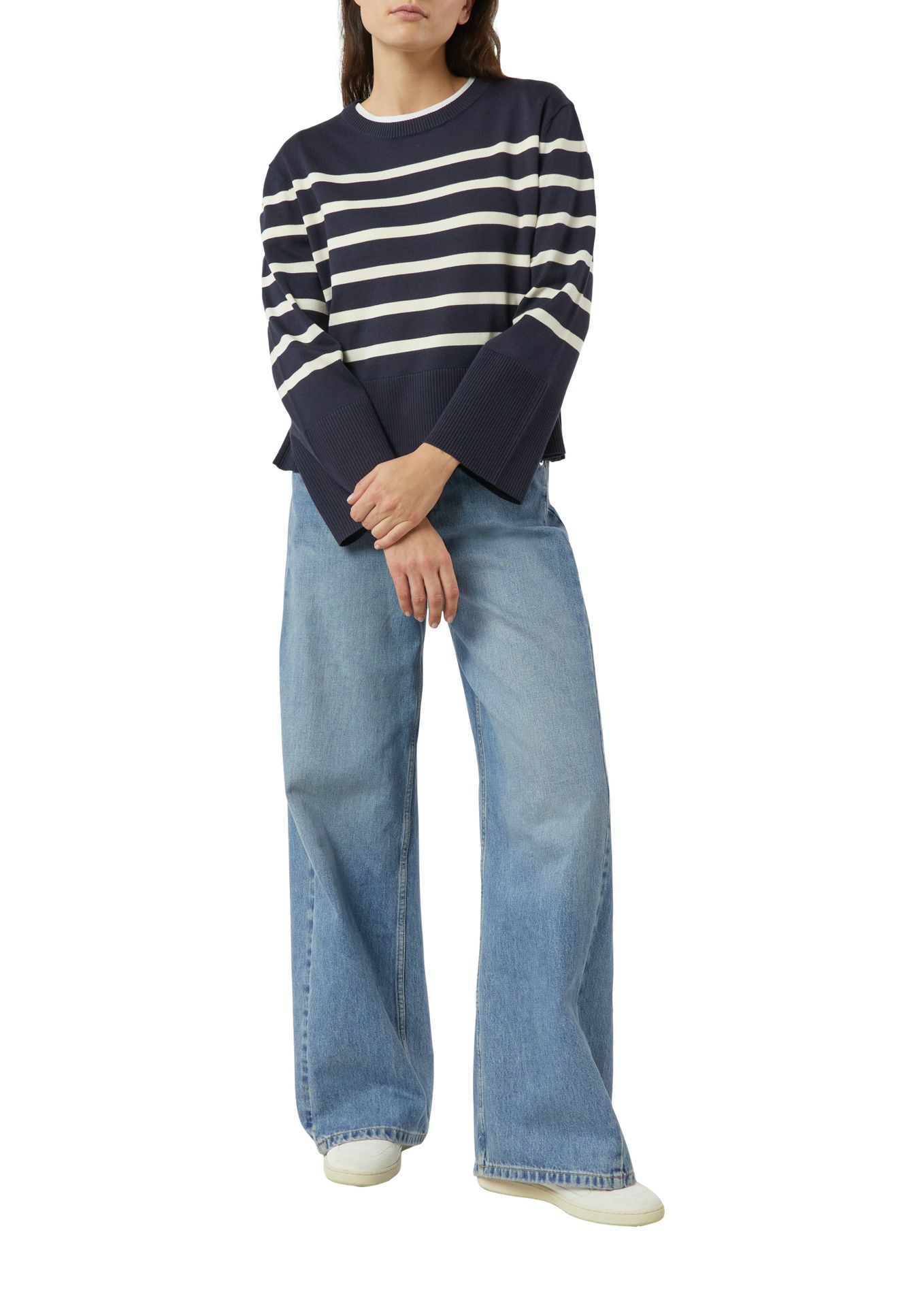 Fein-Strickpullover mit platziertem Ringel aus Viskose-Mix