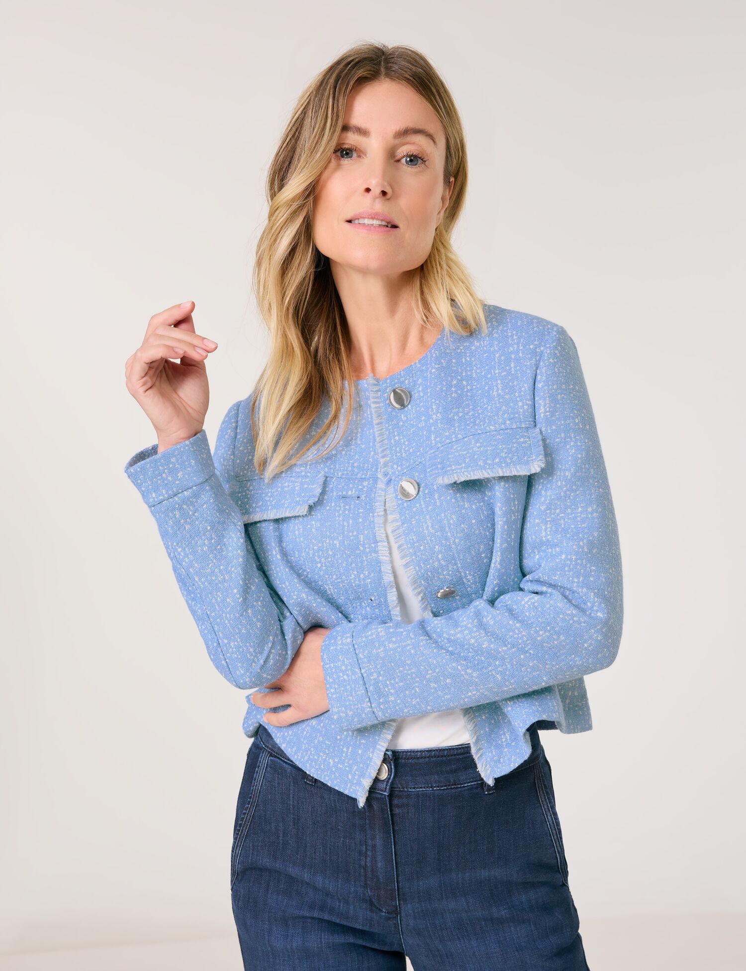 kurze Blazerjacke in Tweedoptik