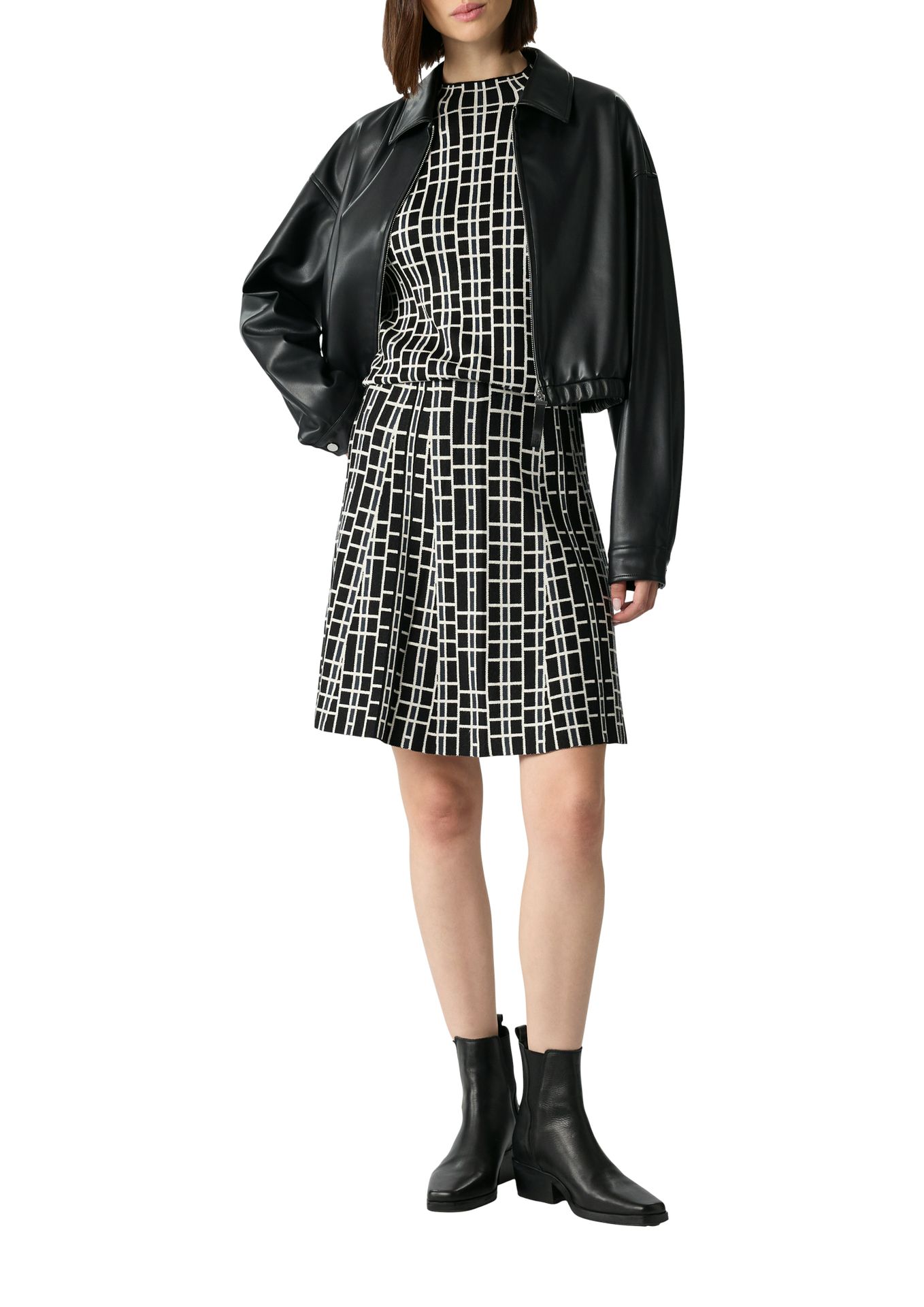 kurzer Rock aus graphischem Jacquard-Strick in Viskose-Mix