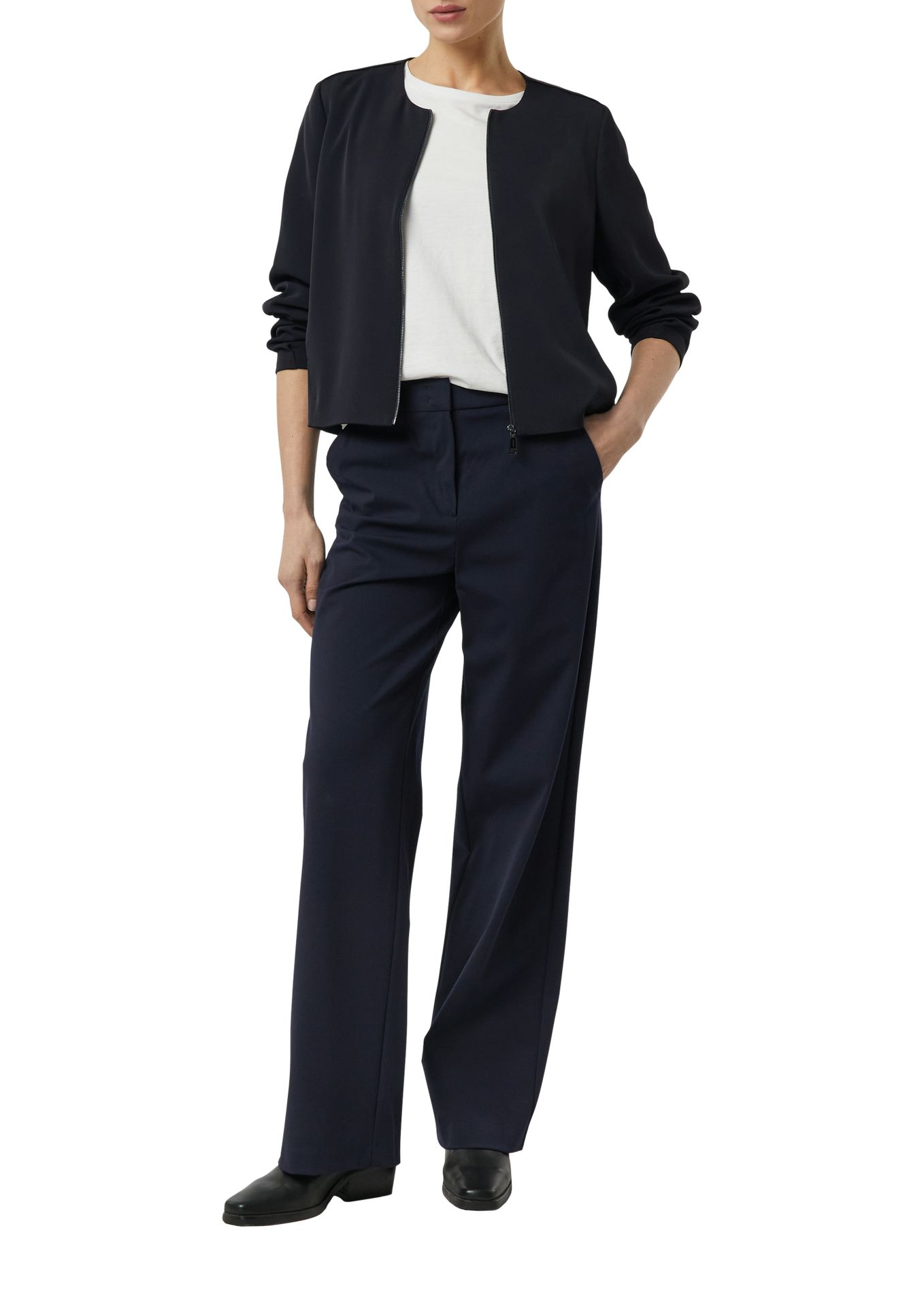 modische Blouson-Jacke im Boxy-Style aus fließendem Material mit Zipper