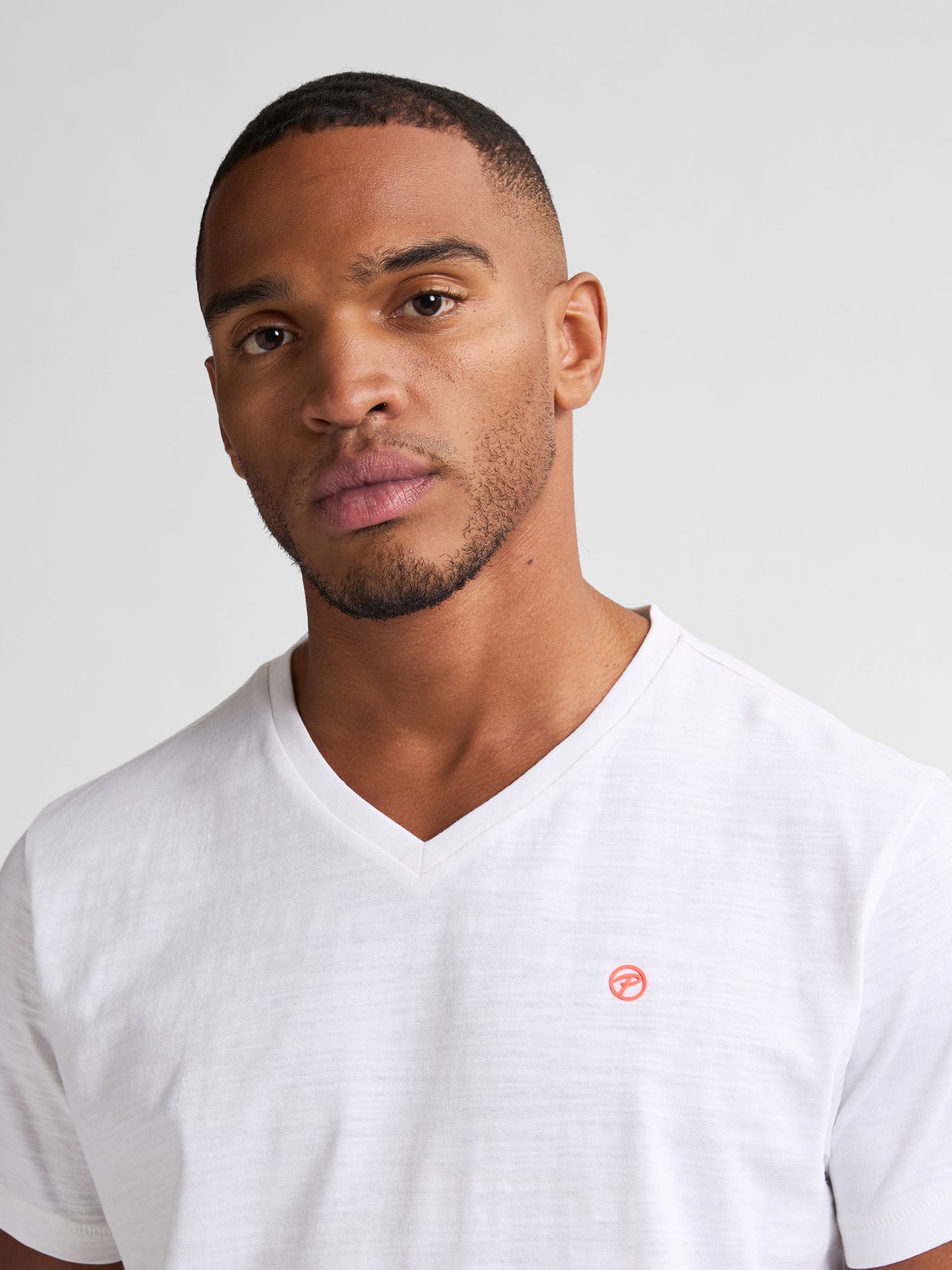 T-Shirt  V-Neck