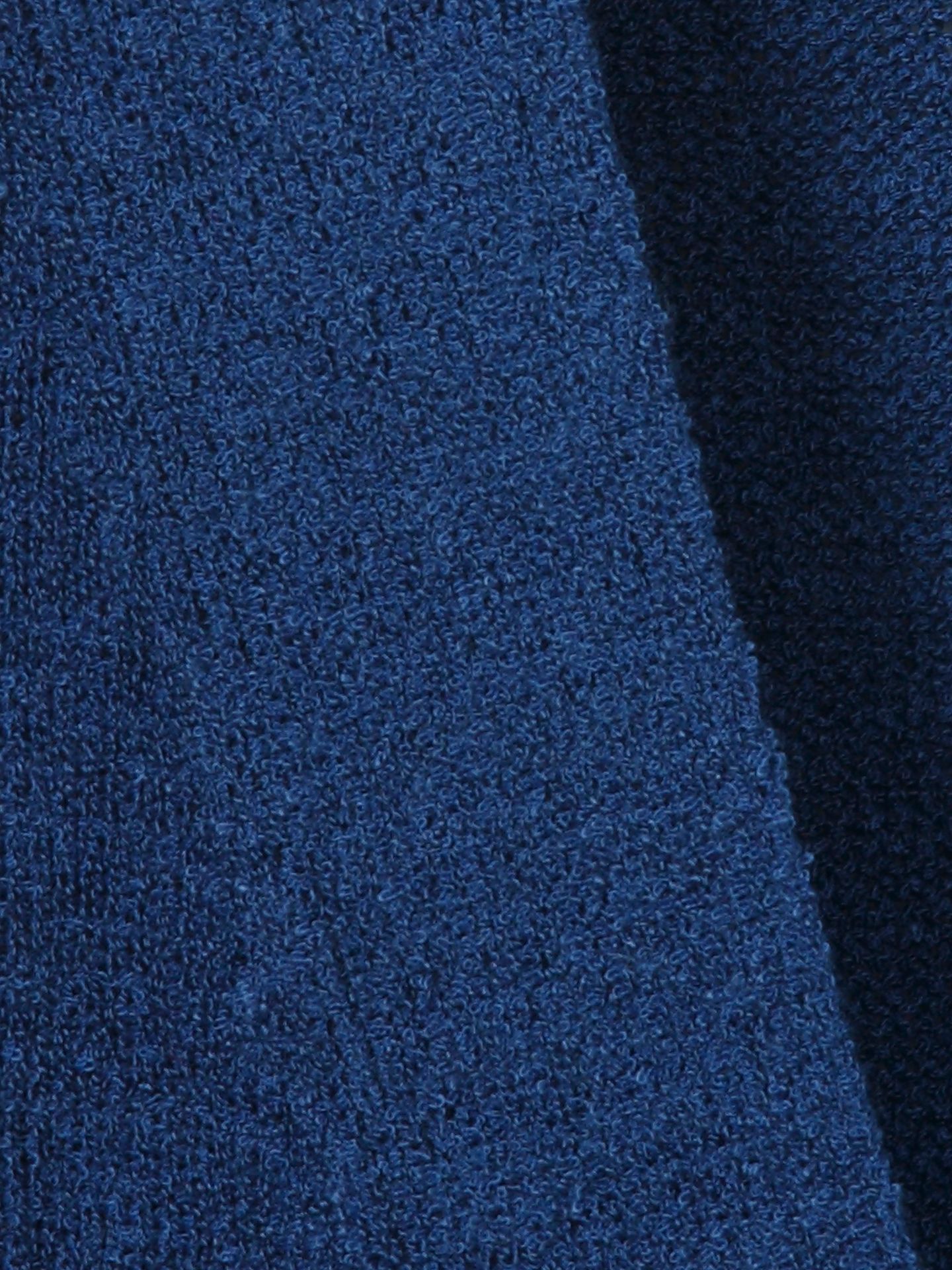 leichte lange Strickjacke offen