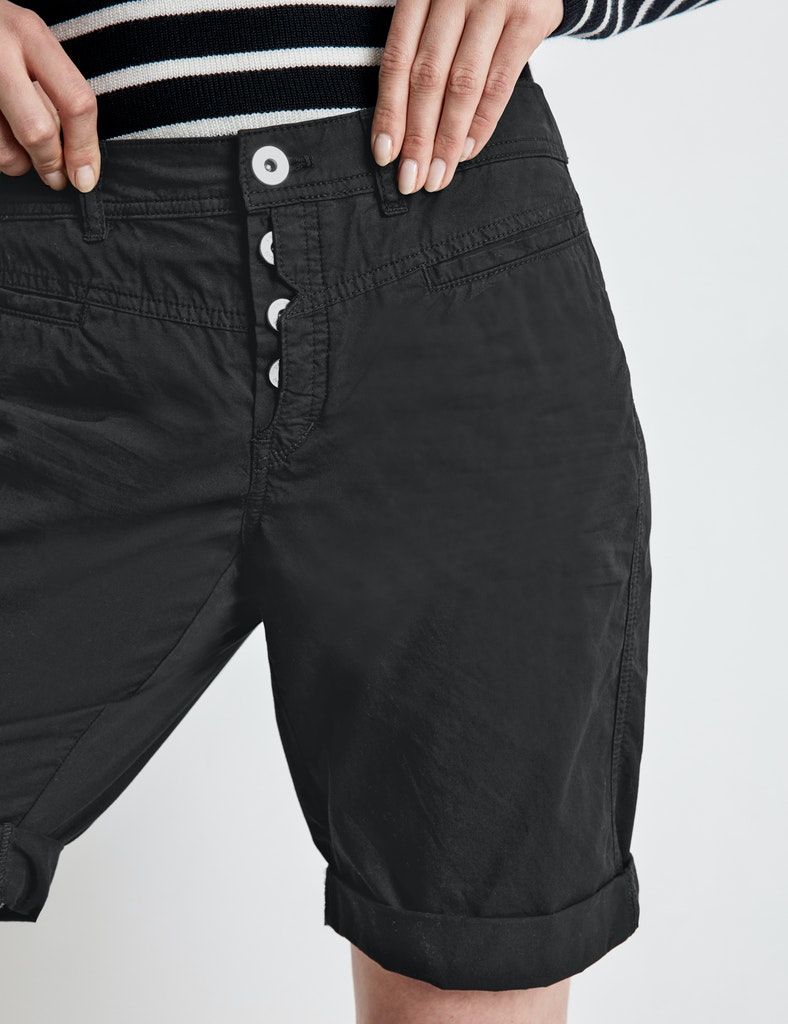 Bermuda-Shorts aus Organic Cotton