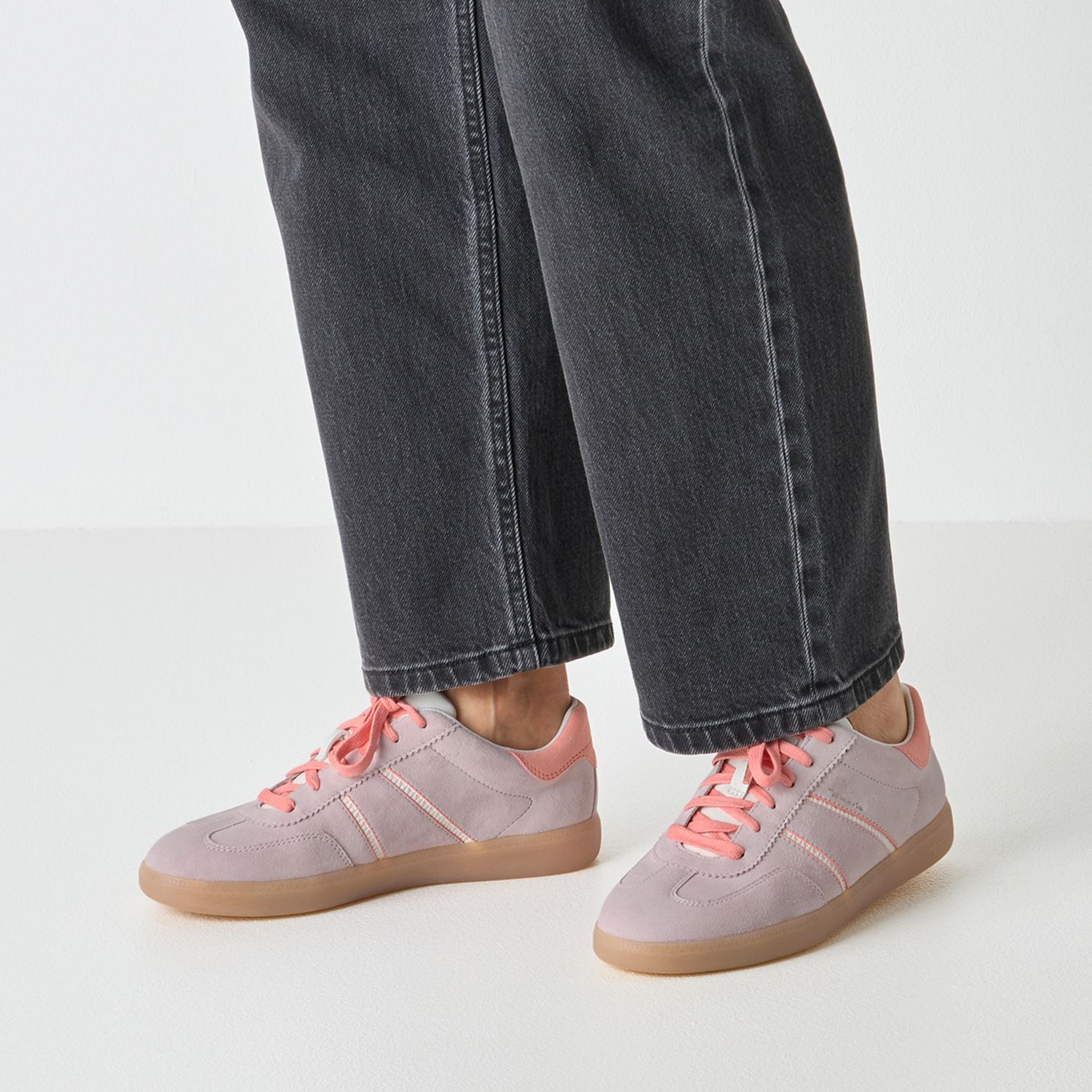 modischer Wildleder-Damen-Sneaker