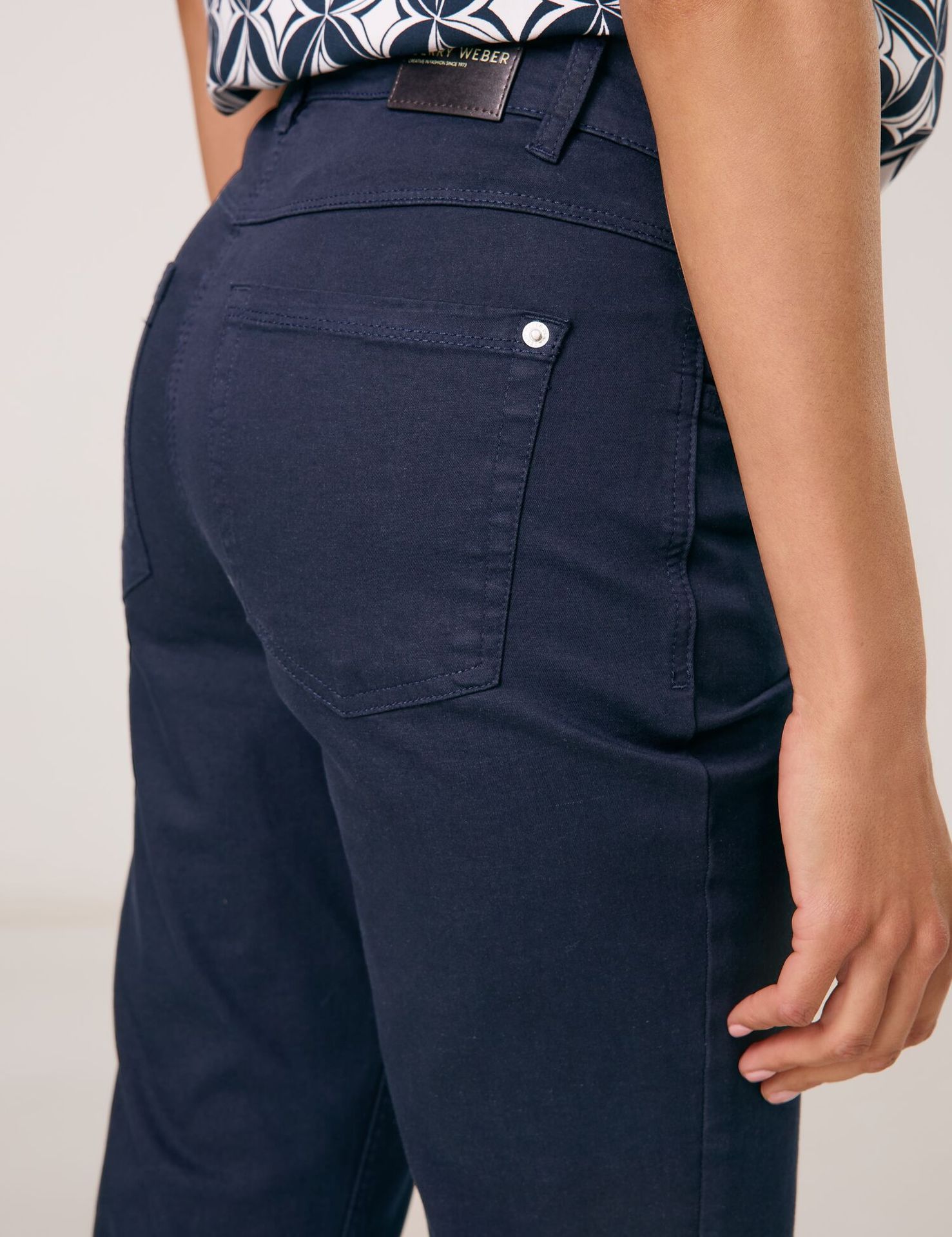 5-Pocket Denim-Stretch-Jeans in 3/4 Länge
