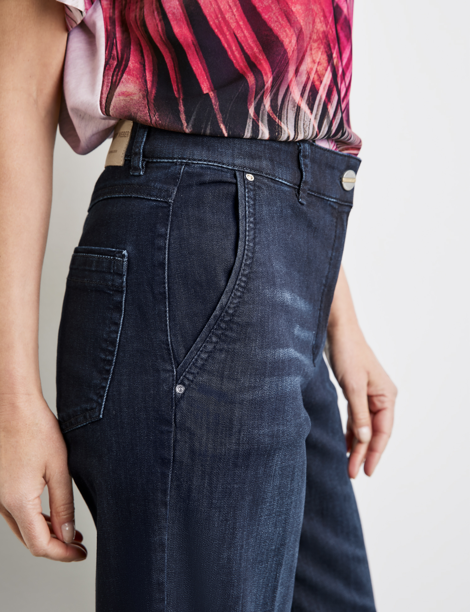 modische Damen-Jeans im Marlene-Style aus Baumwoll-Mix