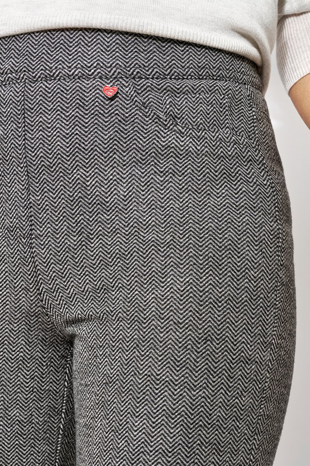Schlupfhose "Alice" aus Jersey im Fischgrat-Dessin