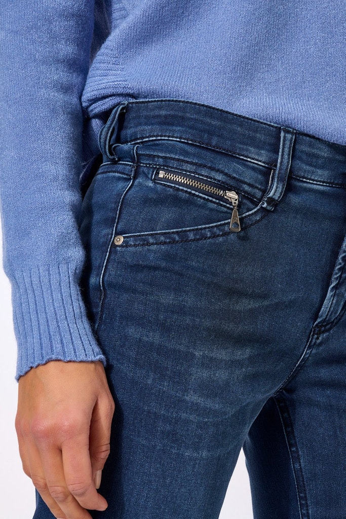 legere Jeans Passform "Liv"