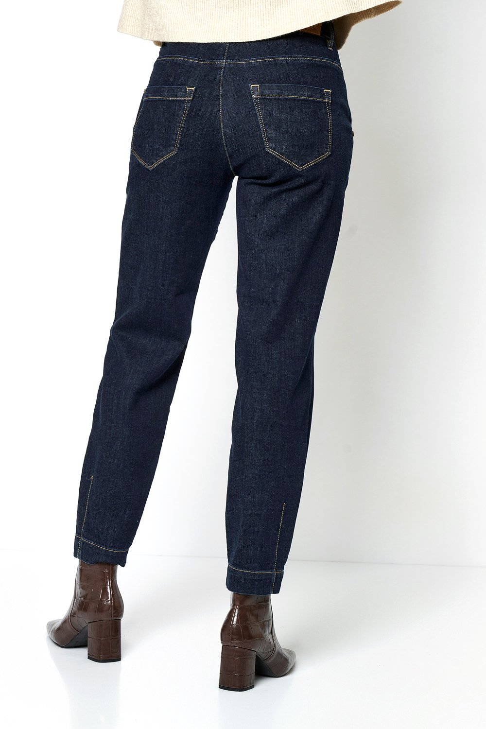Damen-Jeans "Liv Carrot Ankle" mit Zierknöpfen aus Super Soft Denim
