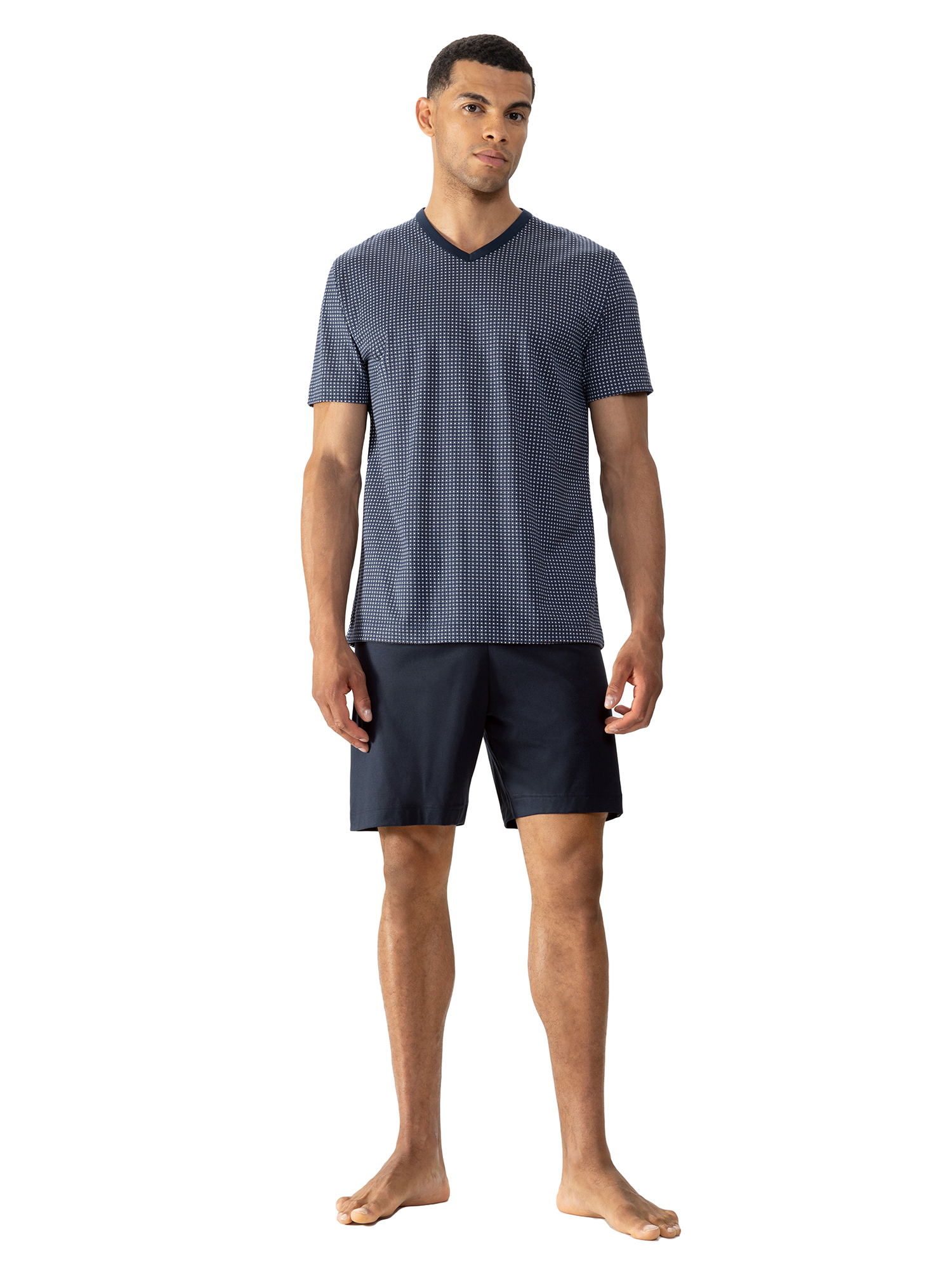 kurzer Herren Schlafanzug mit Oberteil im Minimal-Print und uni Hose aus reinem Baumwoll-Jersey