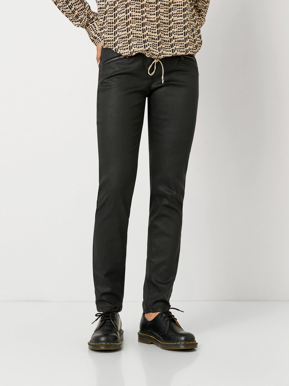 Damenhose "Perfect Shape Skinny Zip" aus gecoatetem Baumwoll-Mix, im Soft Touch Leather Look