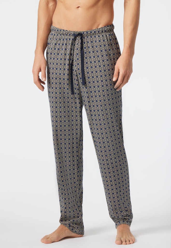 warme Herren Night-Pants aus  Baumwoll-Jersey in Fine-Interlock-Qualität mit Allover-Print, Kordel und Taschen
