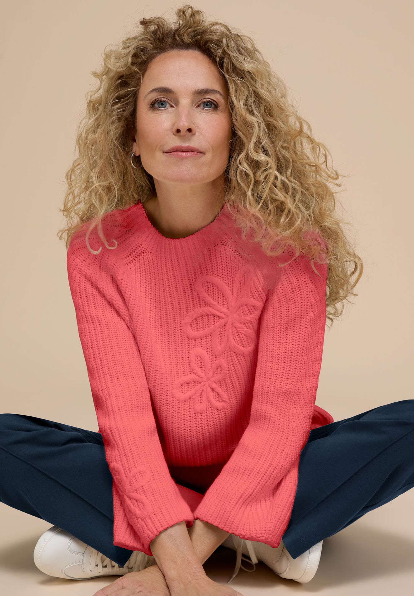 Grobstrick-Sommer-Pullover "REMIS" aus Baumwoll-Mix mit Blumen-Stick-Motiv
