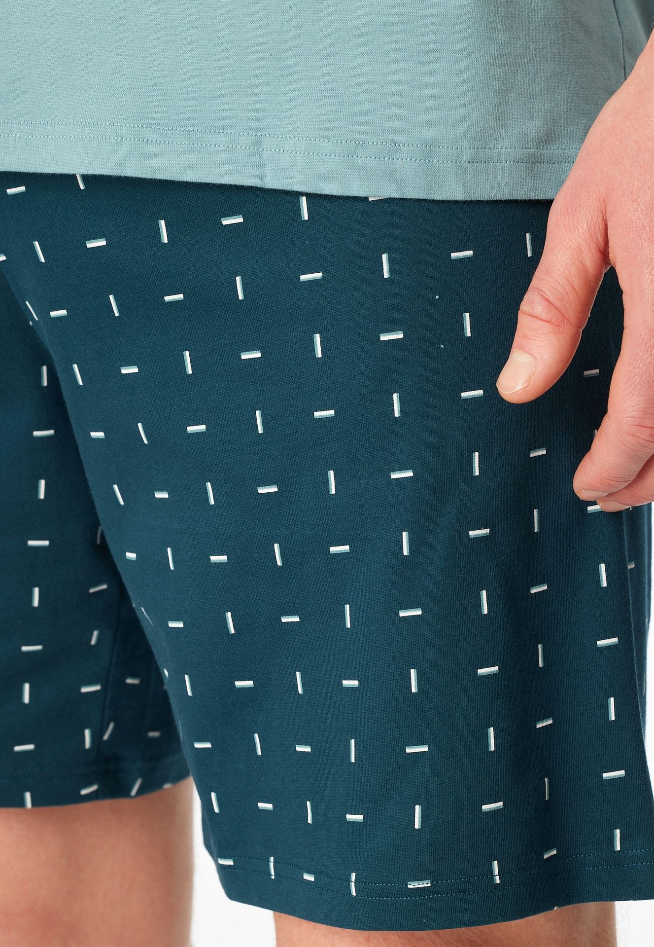 kurzer Herren-Schlafanzug mit uni Oberteil und gemusterter Hose aus reinem Baumwoll-Jersey