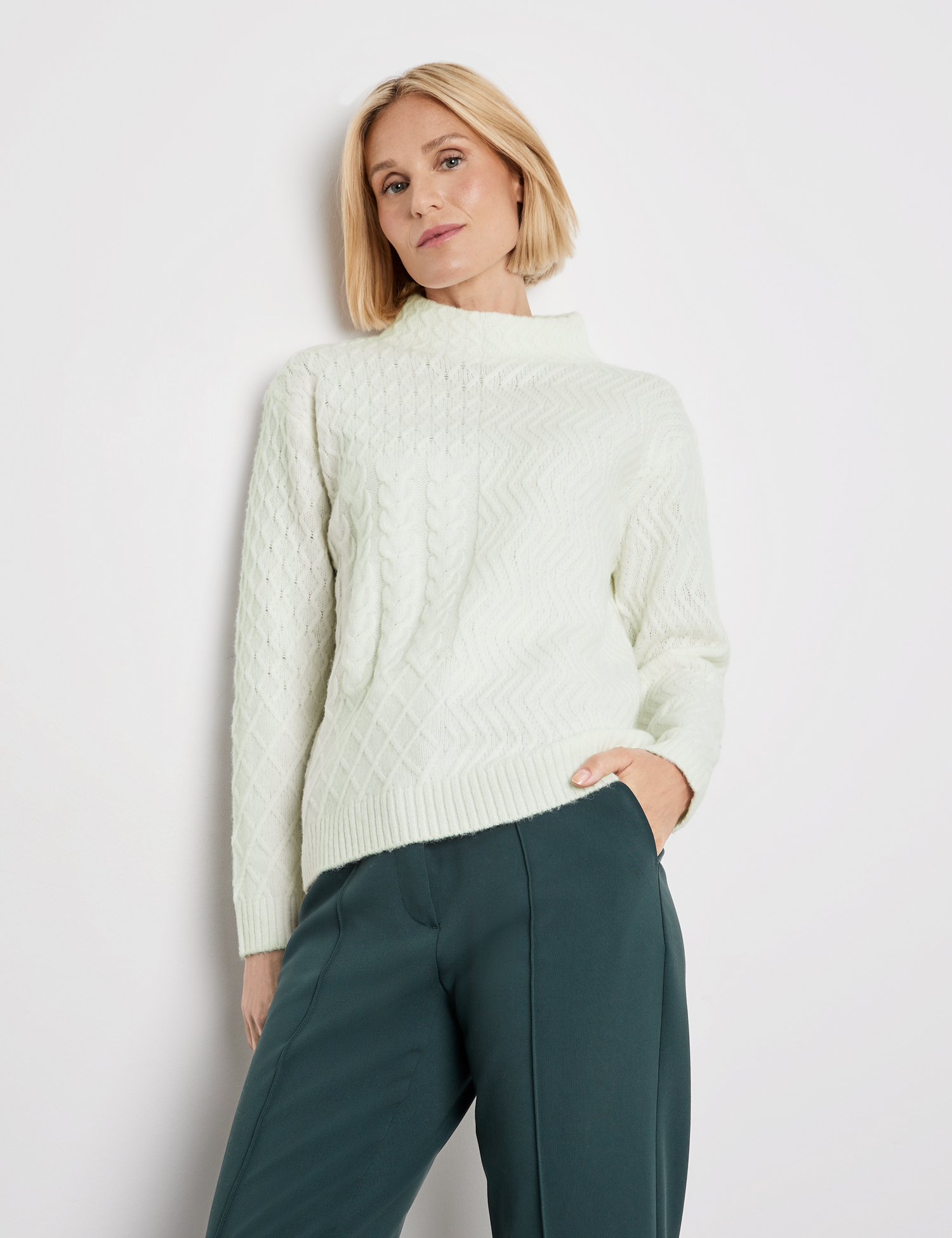 Strick-Pullover mit Zopfmuster und Wollanteil