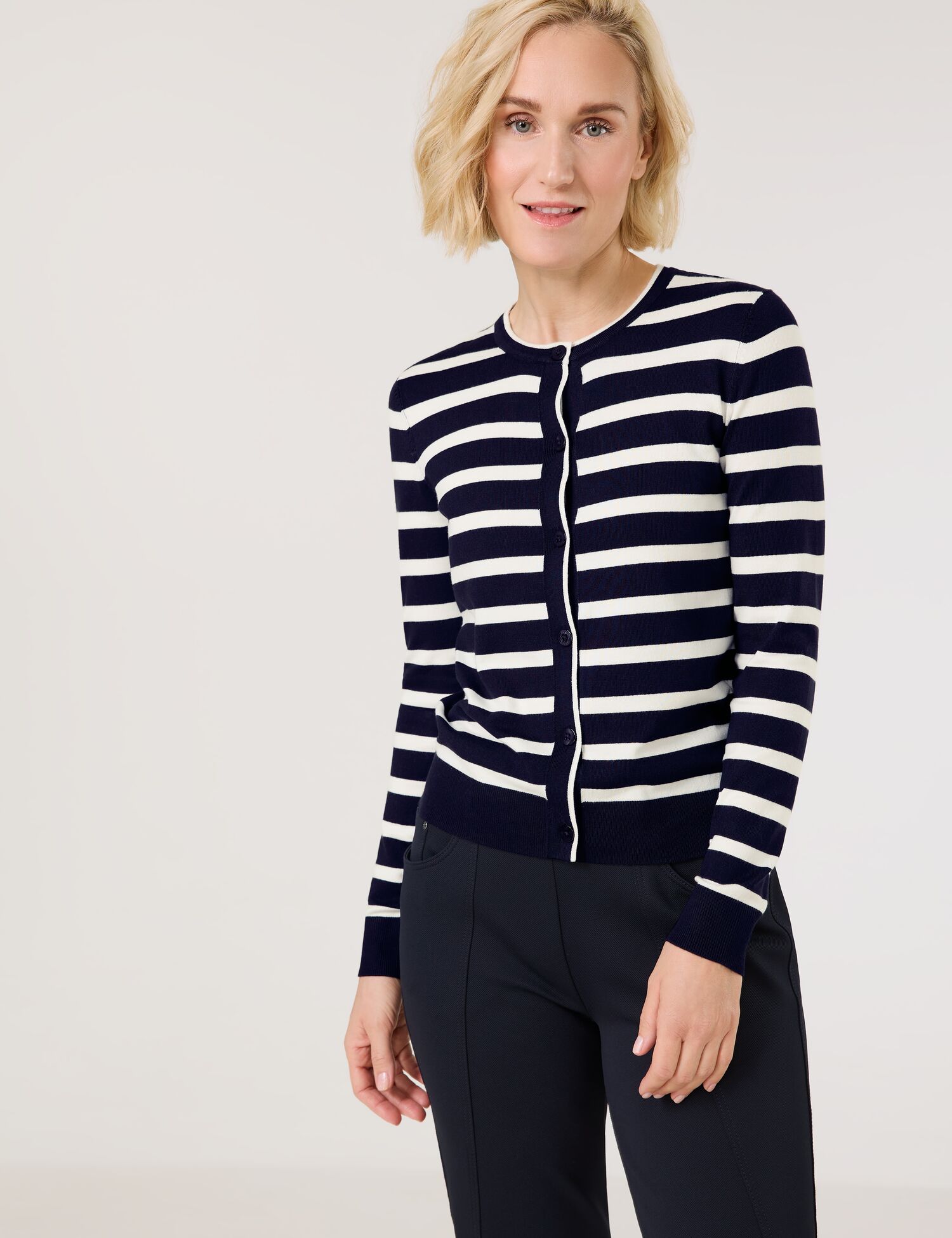 Geringelter Cardigan aus Feinstrick