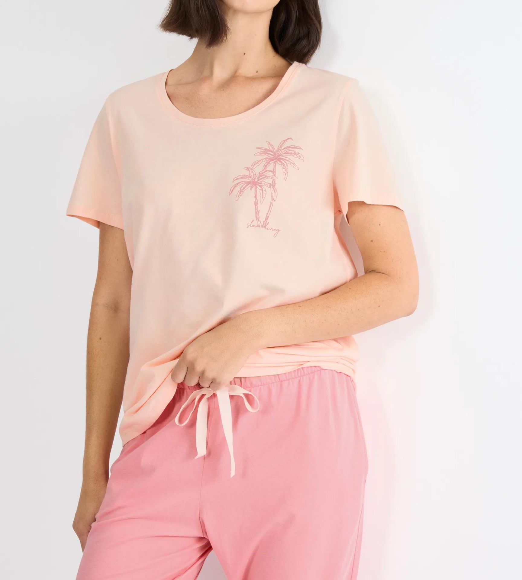 Damen-Schlafanzug, uni Oberteil mit Frontprint und uni Capri-Hose