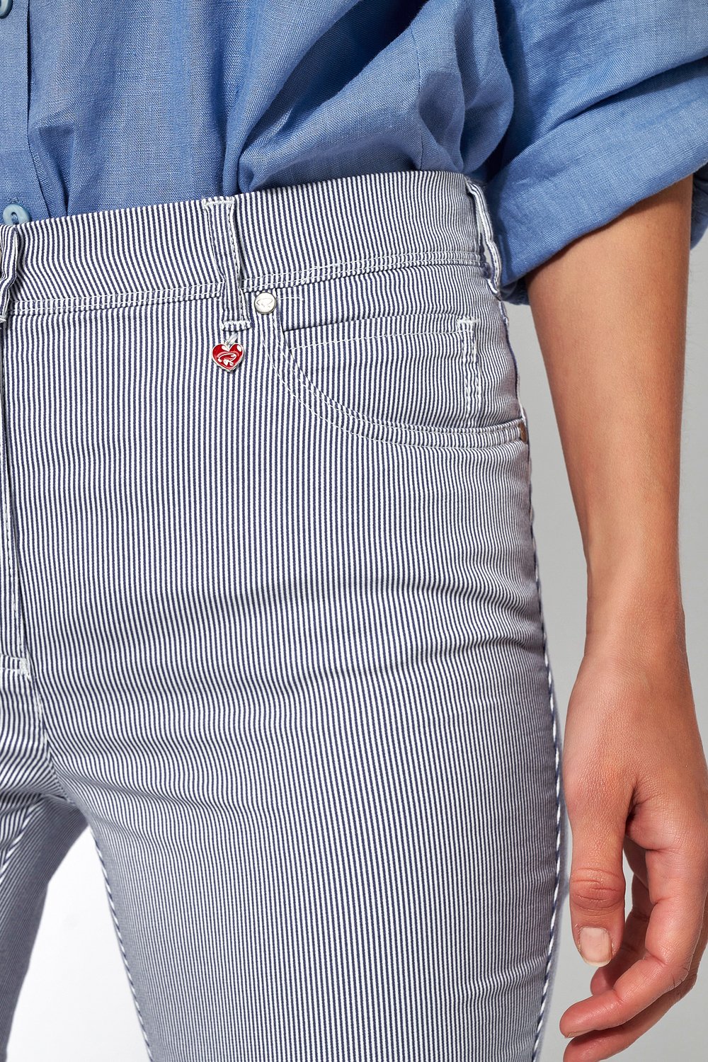 verkürzte Damen-Jeans "Meine beste Freundin 6/8" aus fein gestreiftem  Baumwoll-Elasthan