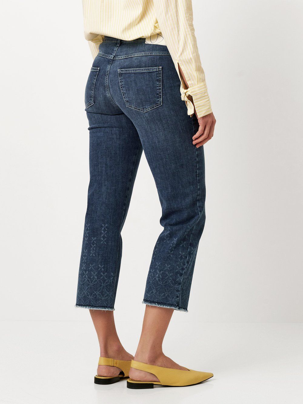 Damenjeans in Plus-Fit-Size "Ella Cropped" mit dezentem Muster am Bein