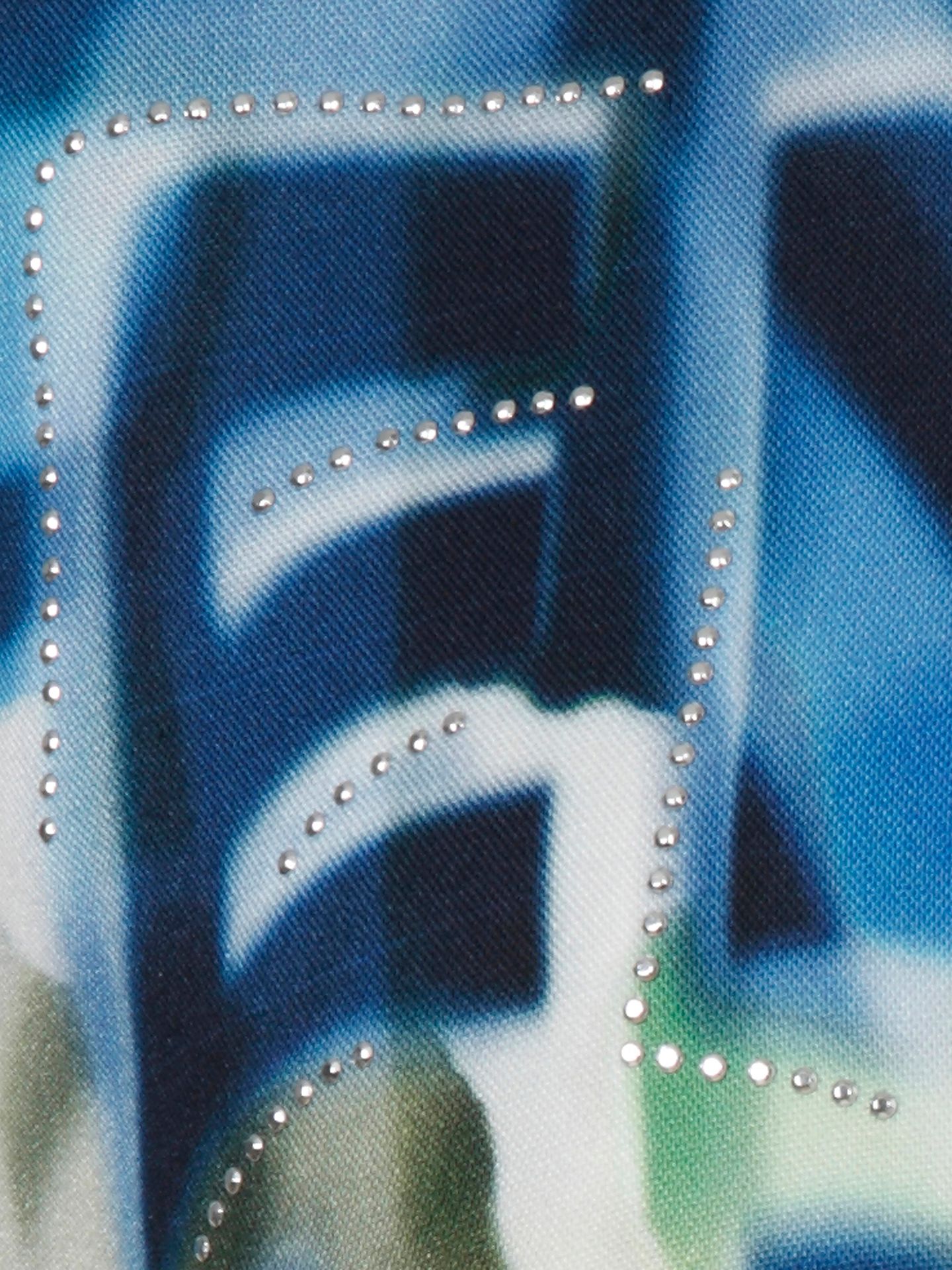 lässiges Blusen-Shirt  mit Allover-Print im Vorderteil aus  Viskose