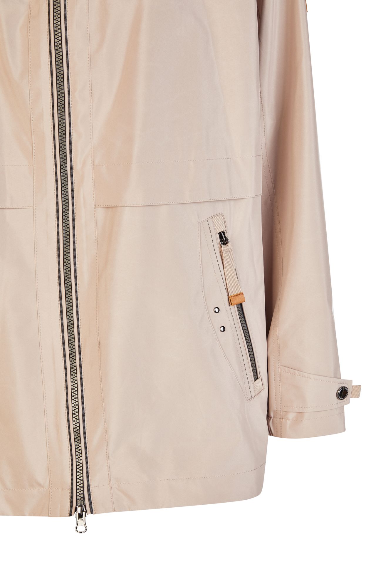 leicht gechinzte Funktionsjacke
