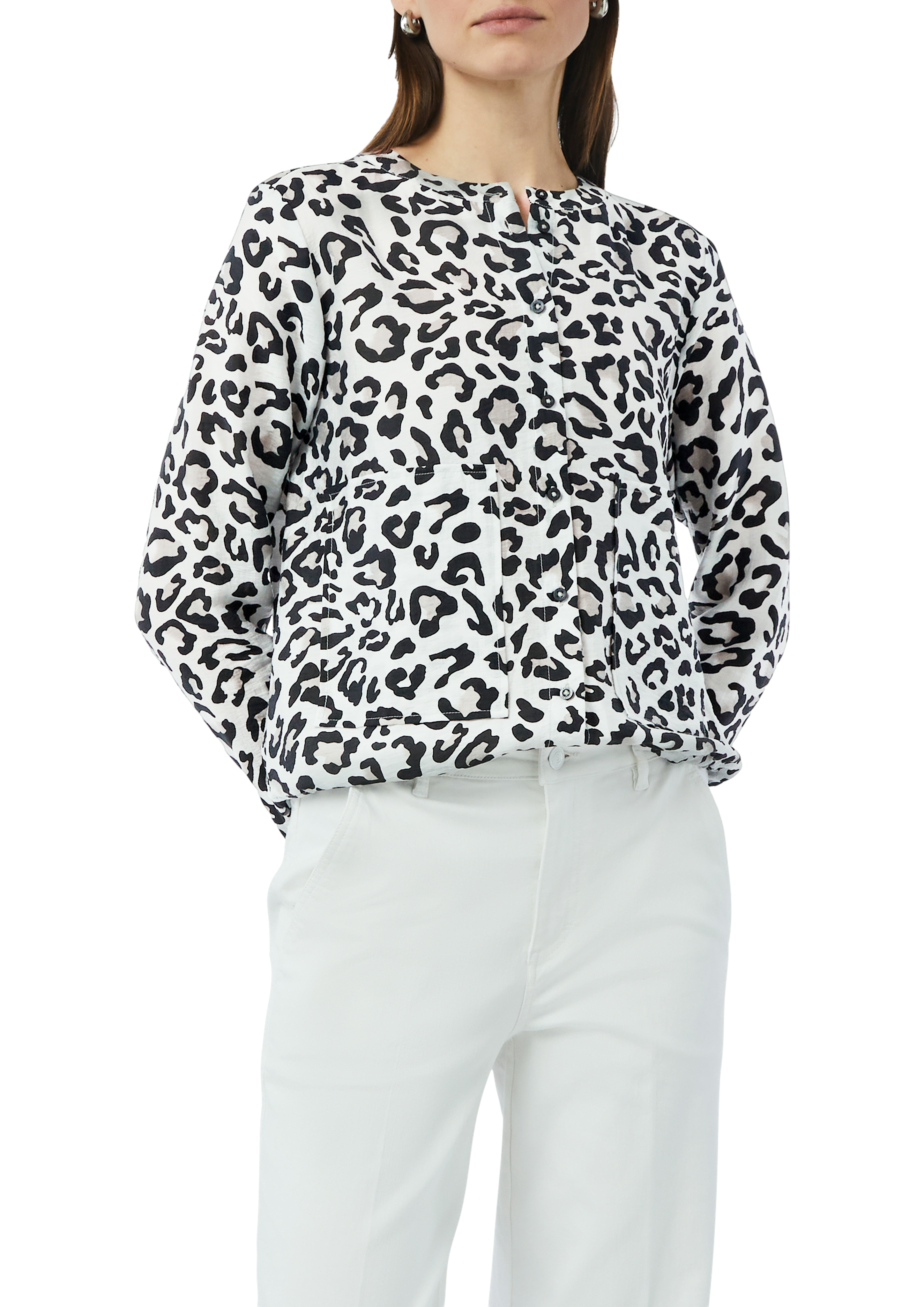 modische Kurz-Bluse im Animal-Print mit Bindeband