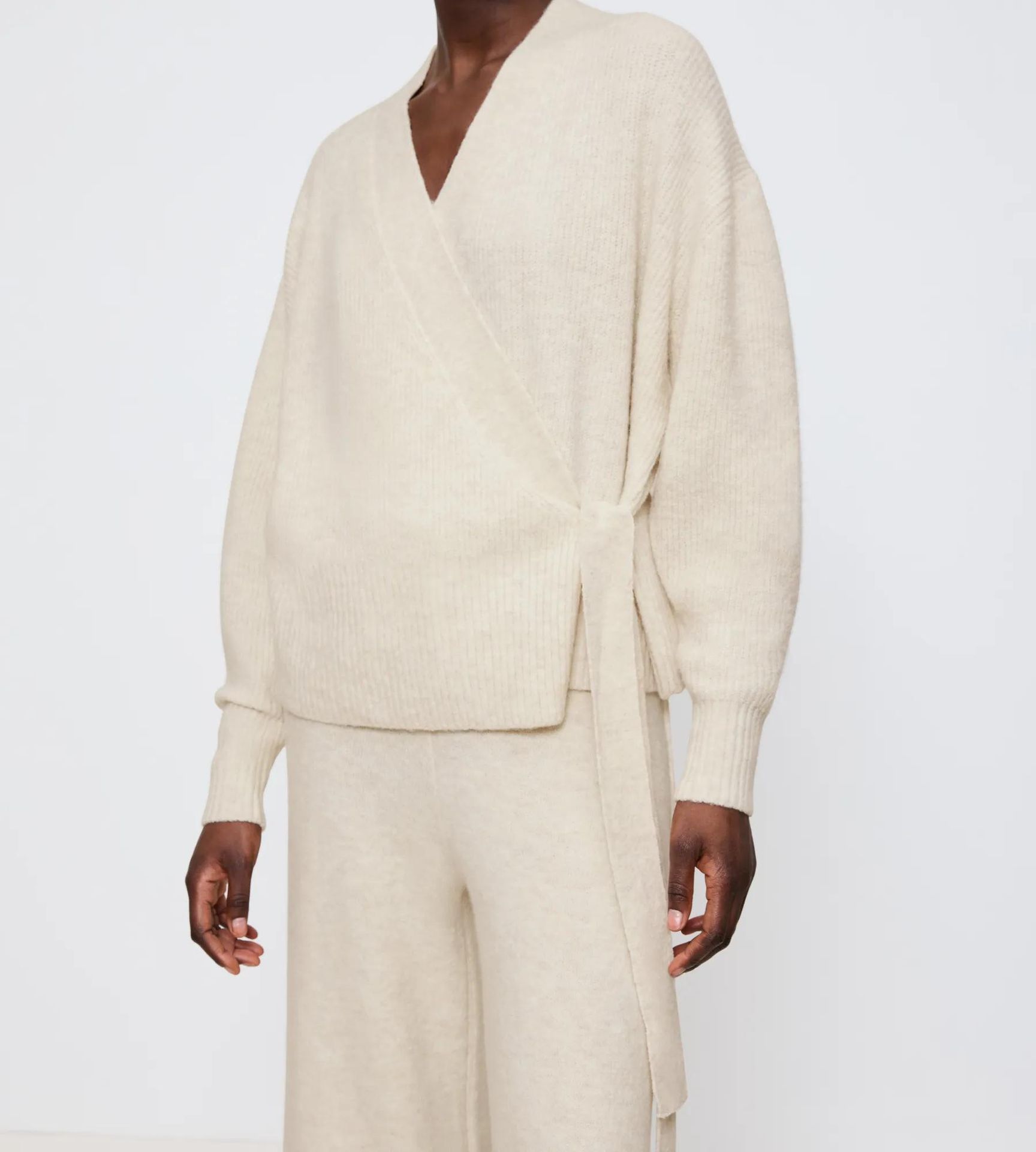 kuschelige Strickjacke "Amourette Cozy Cardigan" im Wickel-Look mit Wollanteil