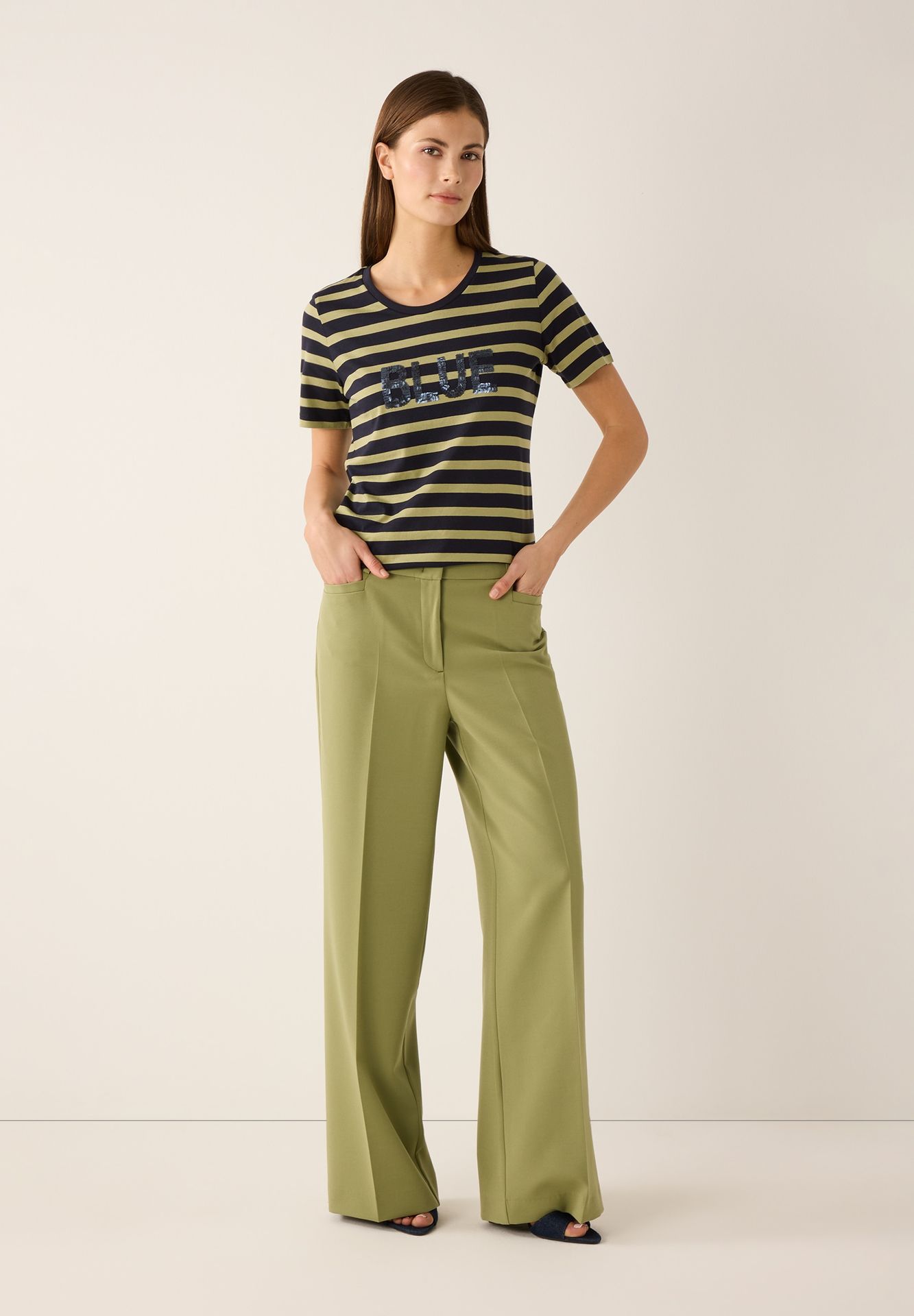 Streifenshirt mit Vording-Front-Motiv aus Pailletten aus Baumwoll-Modal