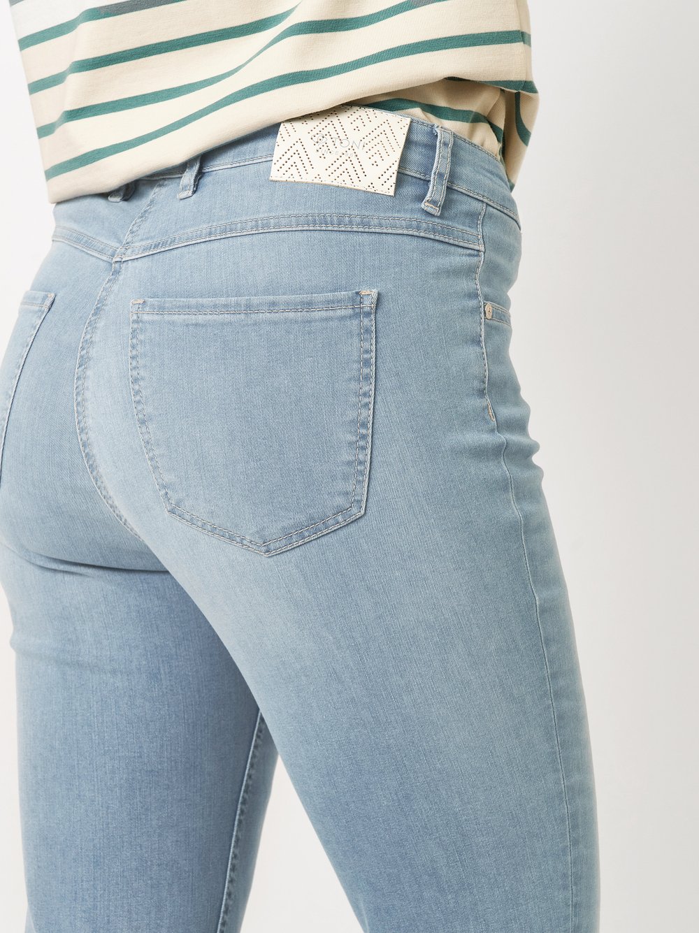 Damen-Jeans "Perfect Shape Mini Flare 7/8"